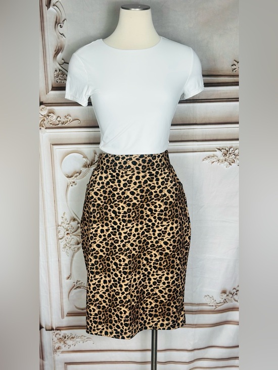 Polished&Poised Dresses & Skirts - Leopard Print High-Waist Pencil Skirt - Black/Beige